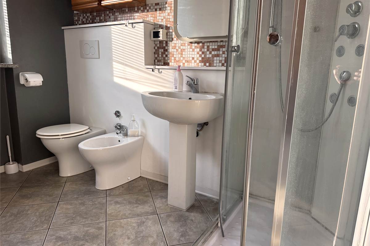 Trilocale con due bagni a Cantù Asnago