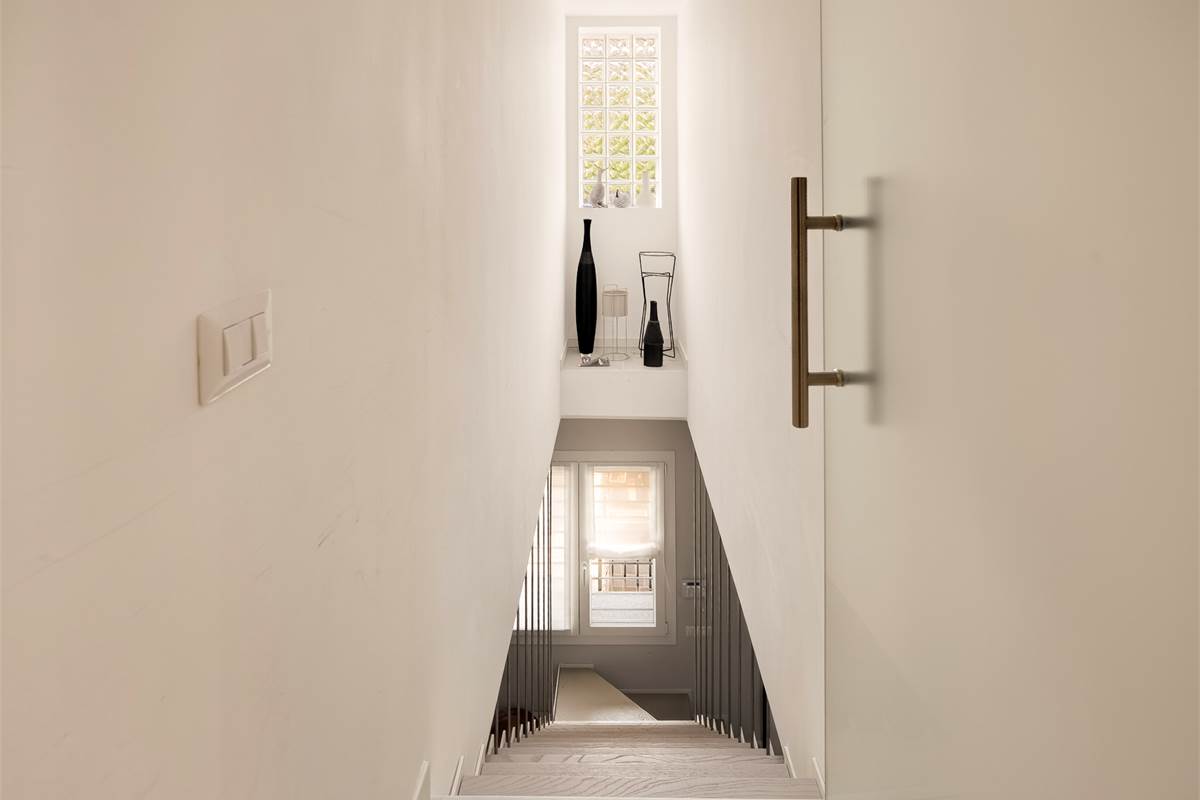Casa singola panoramica ristrutturata con giardino a Cantù