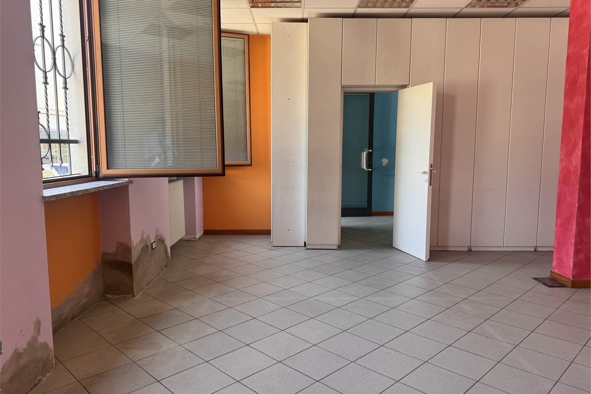 Ufficio in affitto a Cantù