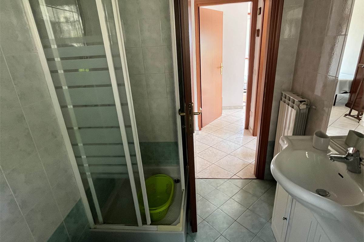 4 LOCALI CON BOX