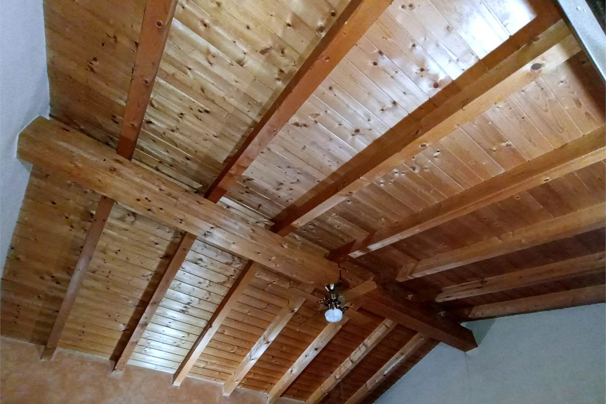 LOMAZZO CENTRO TRILOCALE MANSARDATO