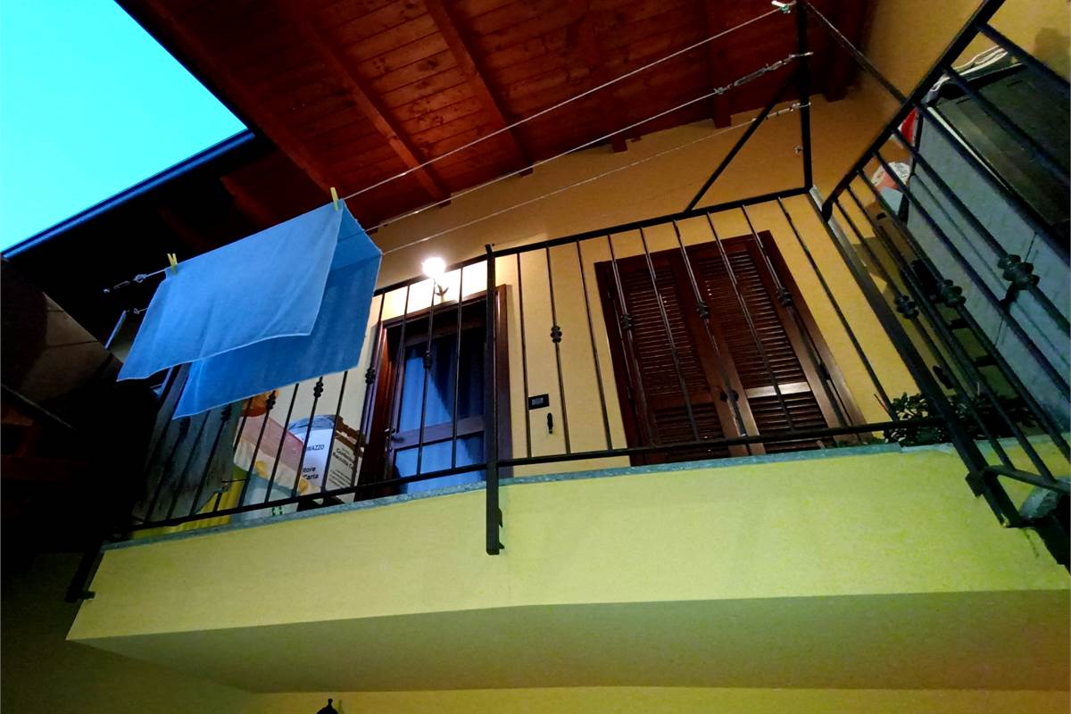 LOMAZZO CENTRO TRILOCALE MANSARDATO