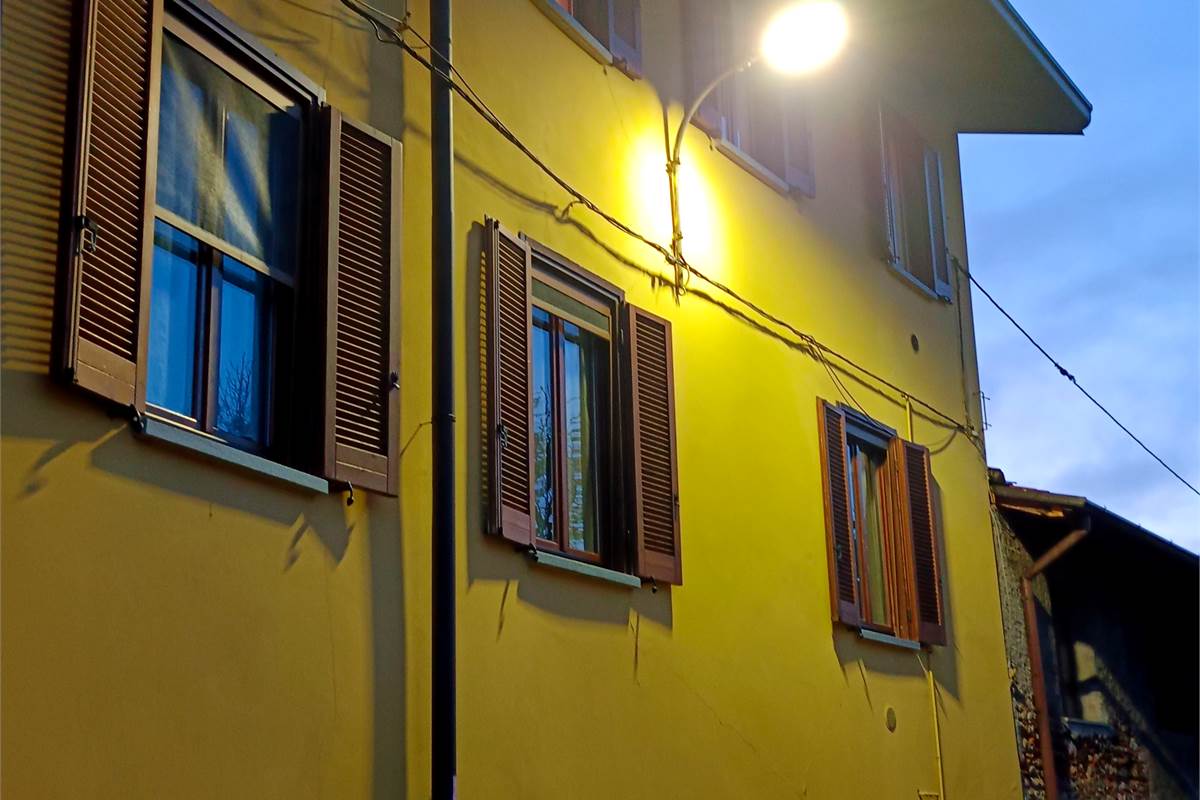 LOMAZZO CENTRO TRILOCALE MANSARDATO