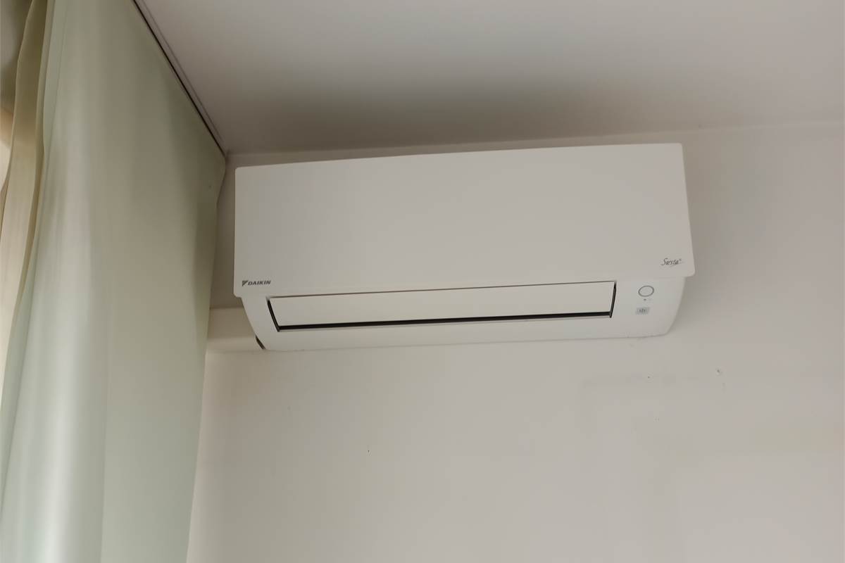 ERBA LUMINOSO TRILOCALE CON BALCONE