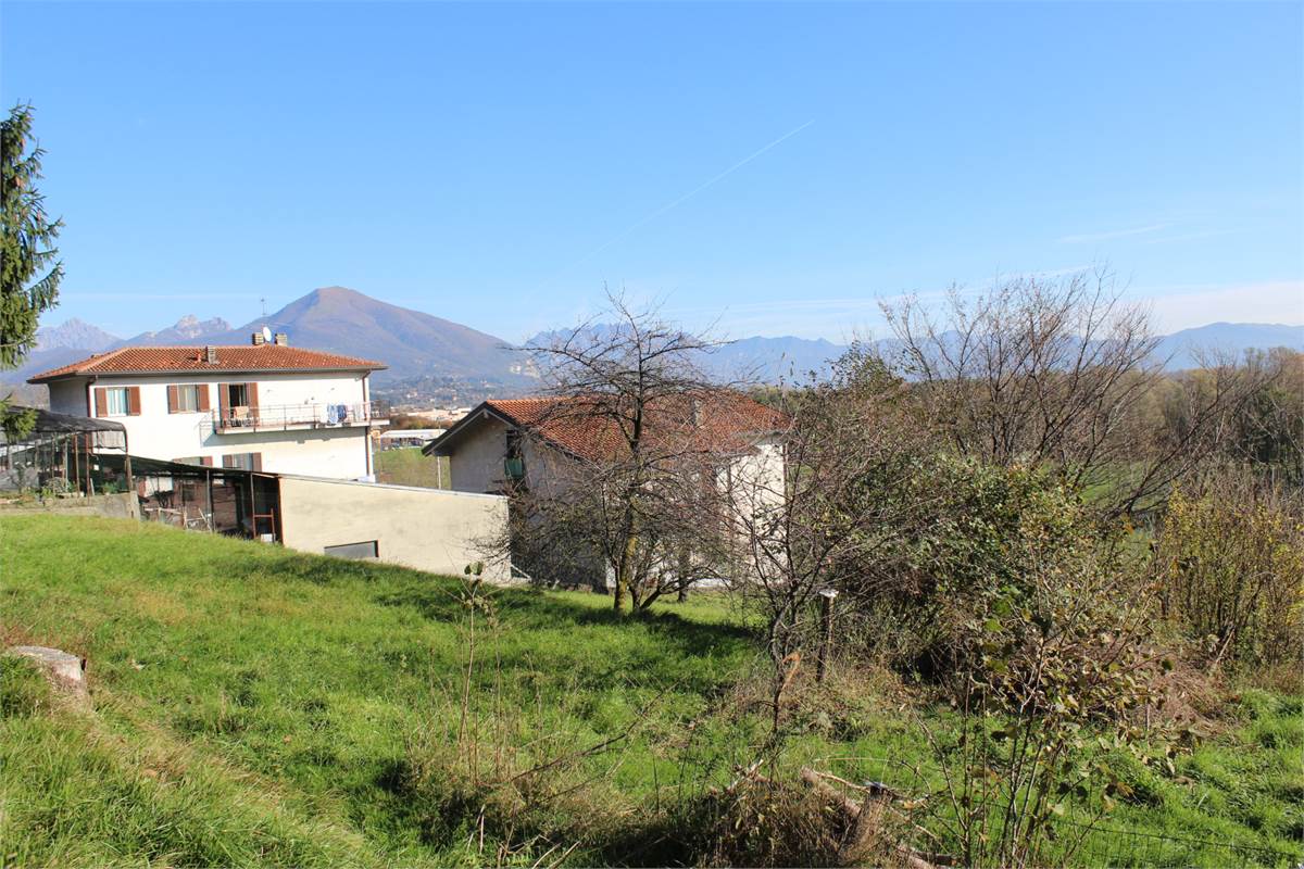 Terreno Edificabile In Vendita a Erba