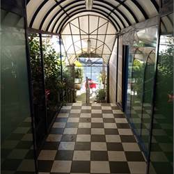Como, P.te Chiasso: ampio spazio commerciale con ingresso indipendente