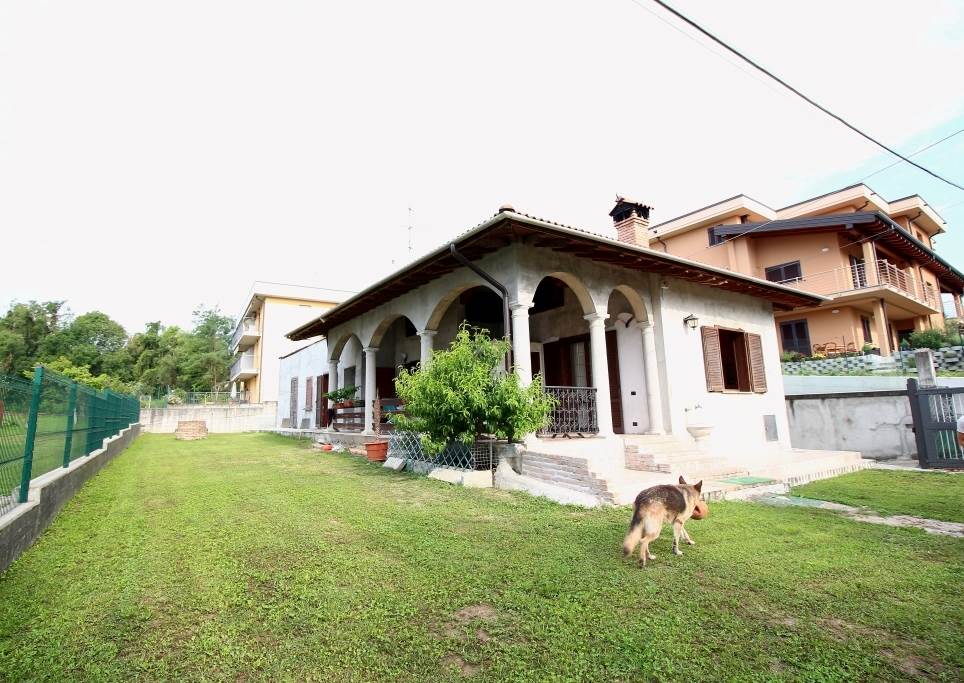 Como, Albate: casa singola da ultimare