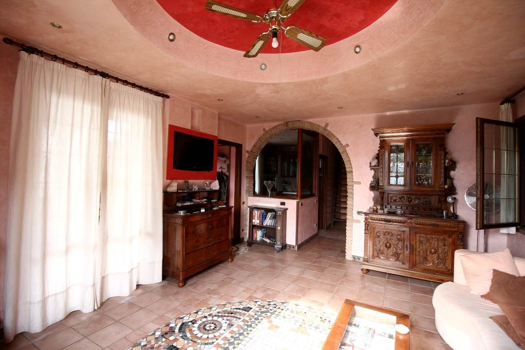 Como, Albate: casa singola da ultimare