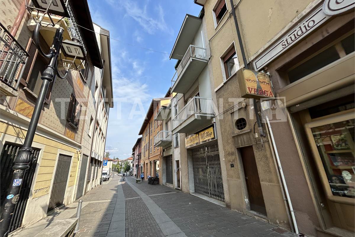 4 o più locali In Vendita a Lomazzo