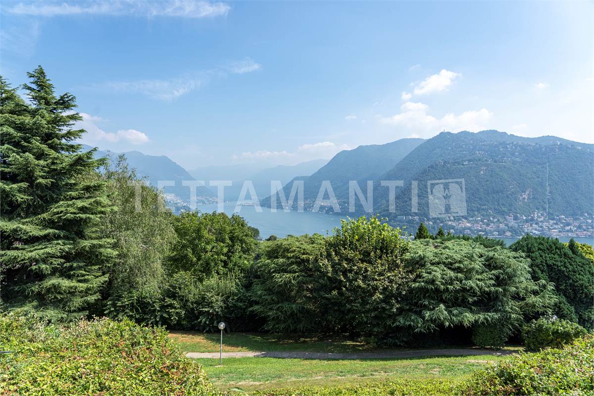 Il Tuo Rifugio Esclusivo a Como: Eleganza, Vista Lago e Alta Redditività