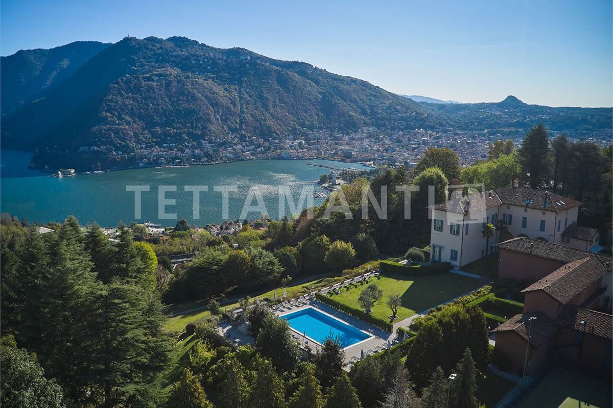 Il Tuo Rifugio Esclusivo a Como: Eleganza, Vista Lago e Alta Redditività
