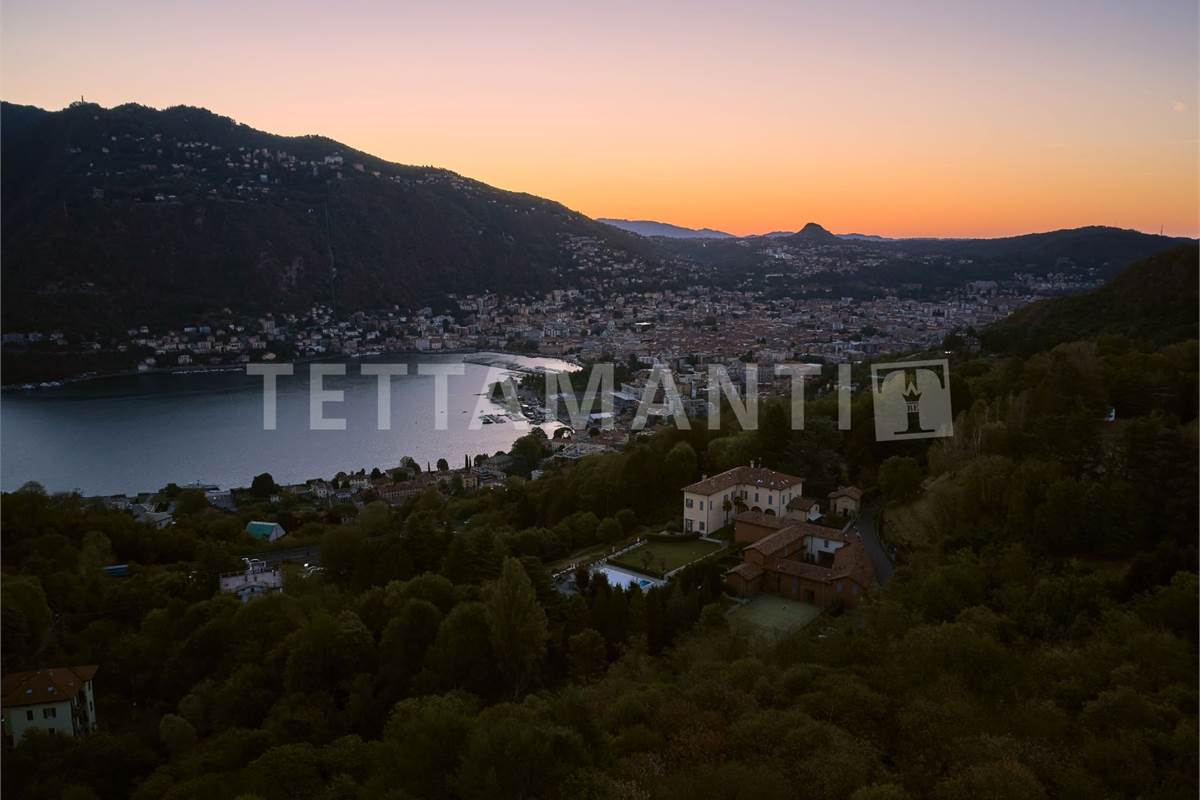 Il Tuo Rifugio Esclusivo a Como: Eleganza, Vista Lago e Alta Redditività