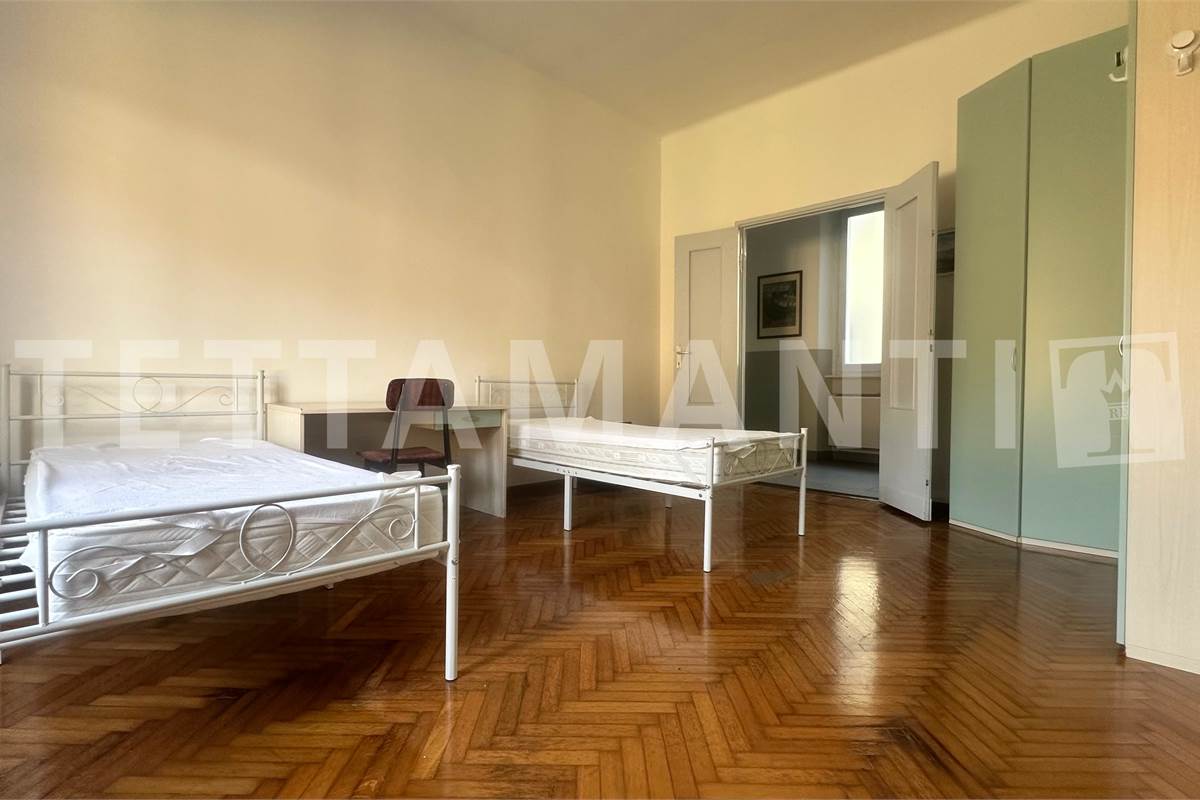 Como Borghi: Ampio Quadrilocale con Terrazzo 