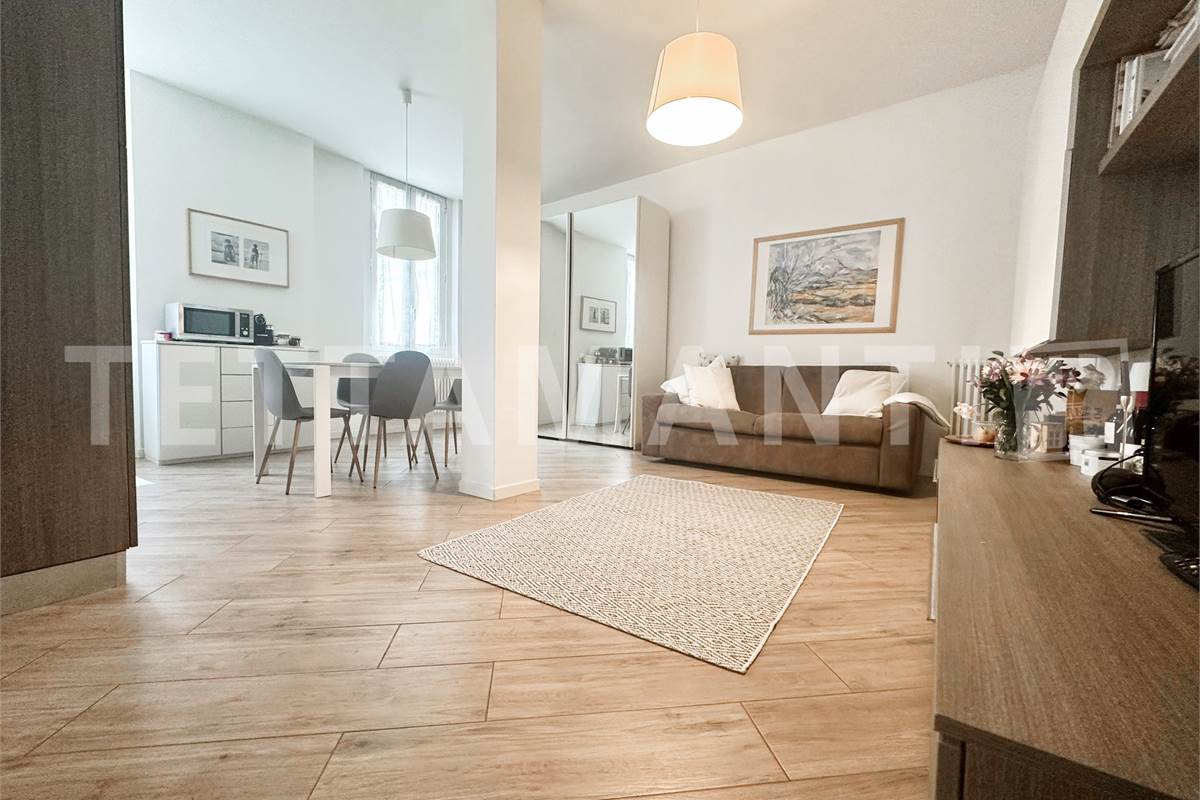 Bilocale Moderno in Via Milano: Investimento Chiavi in Mano a Como