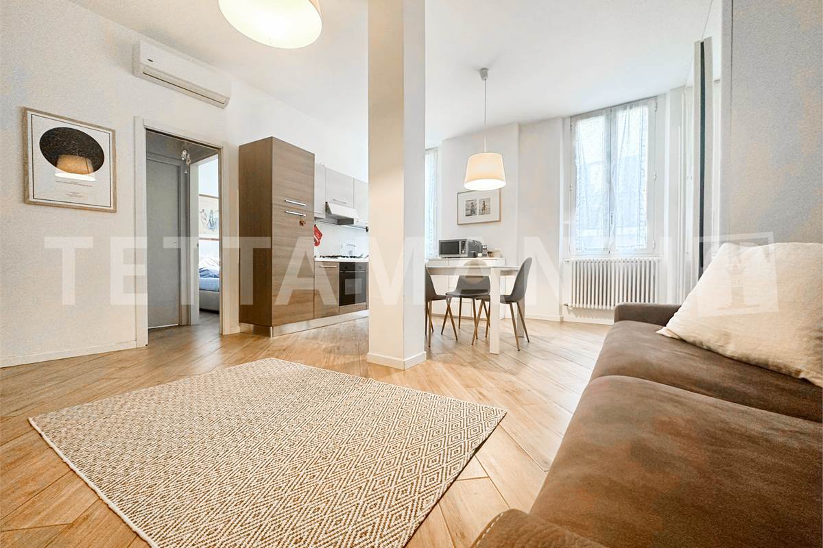 Bilocale Moderno in Via Milano: Investimento Chiavi in Mano a Como