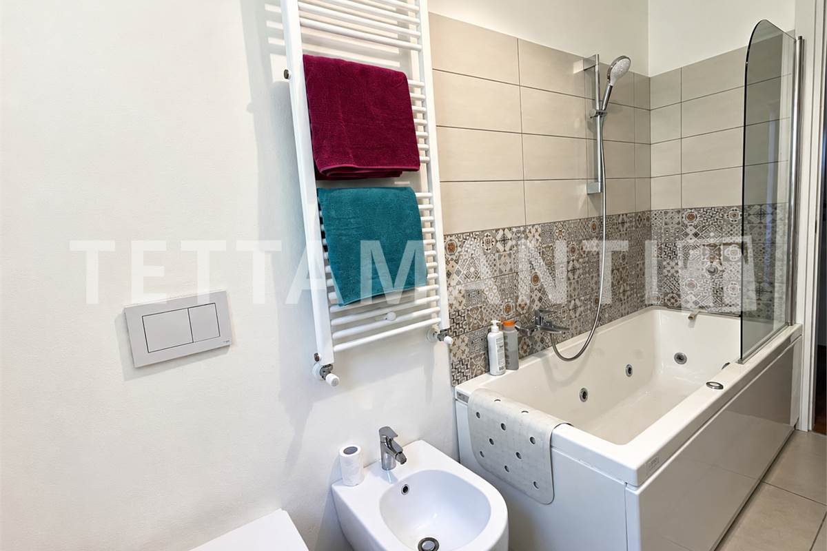 Ampio Appartamento Vista Lago a Como Garzola con box