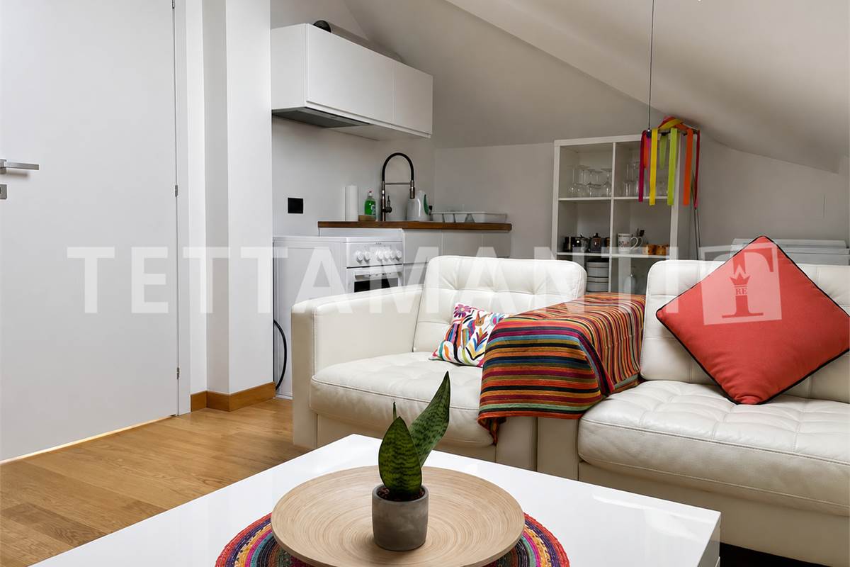 Ampio Appartamento Vista Lago a Como Garzola con box