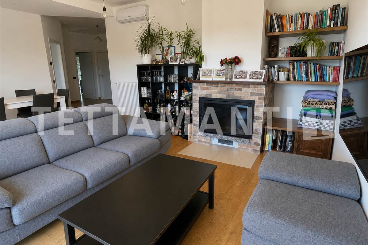 Ampio Appartamento Vista Lago a Como Garzola con box
