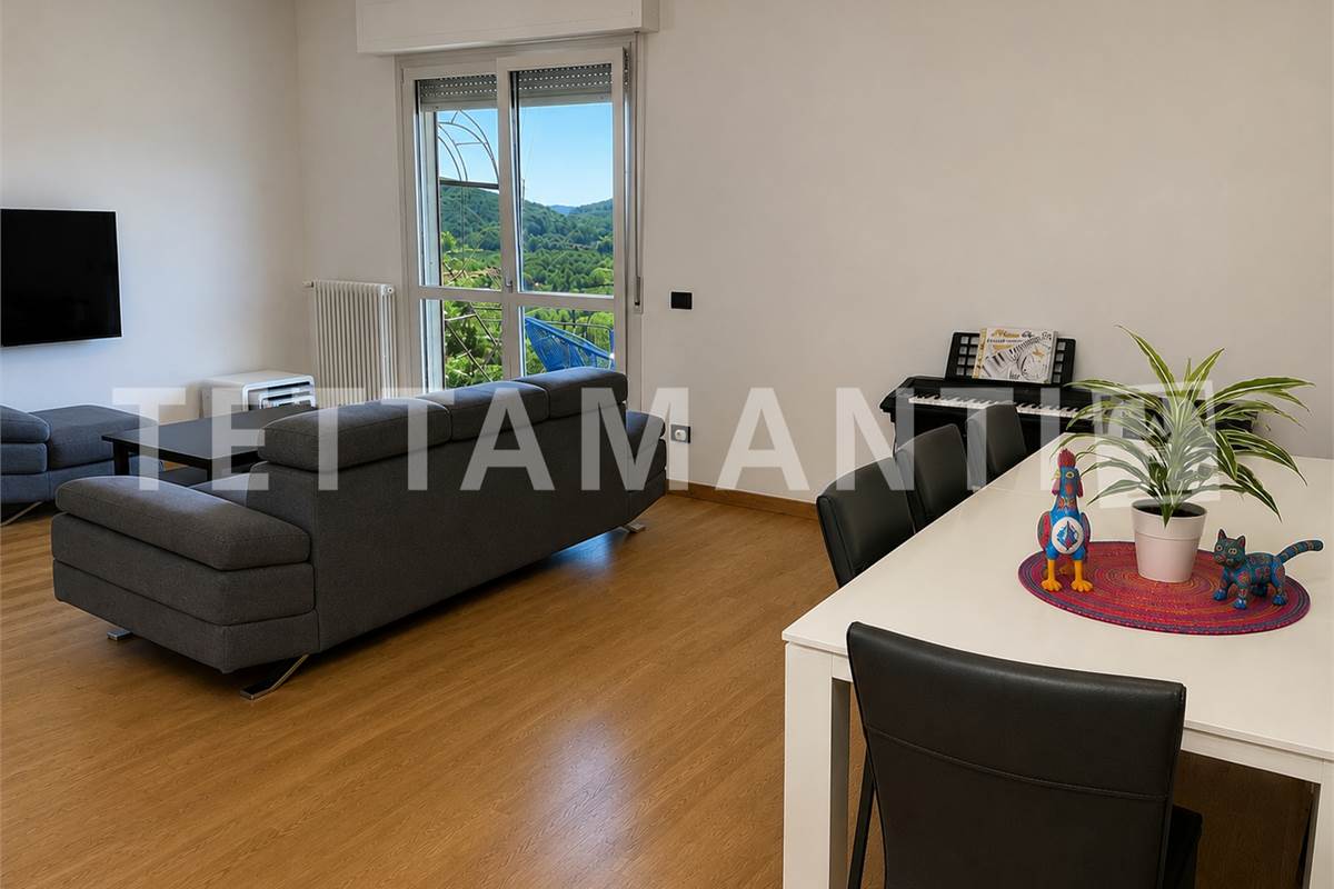 Ampio Appartamento Vista Lago a Como Garzola con box