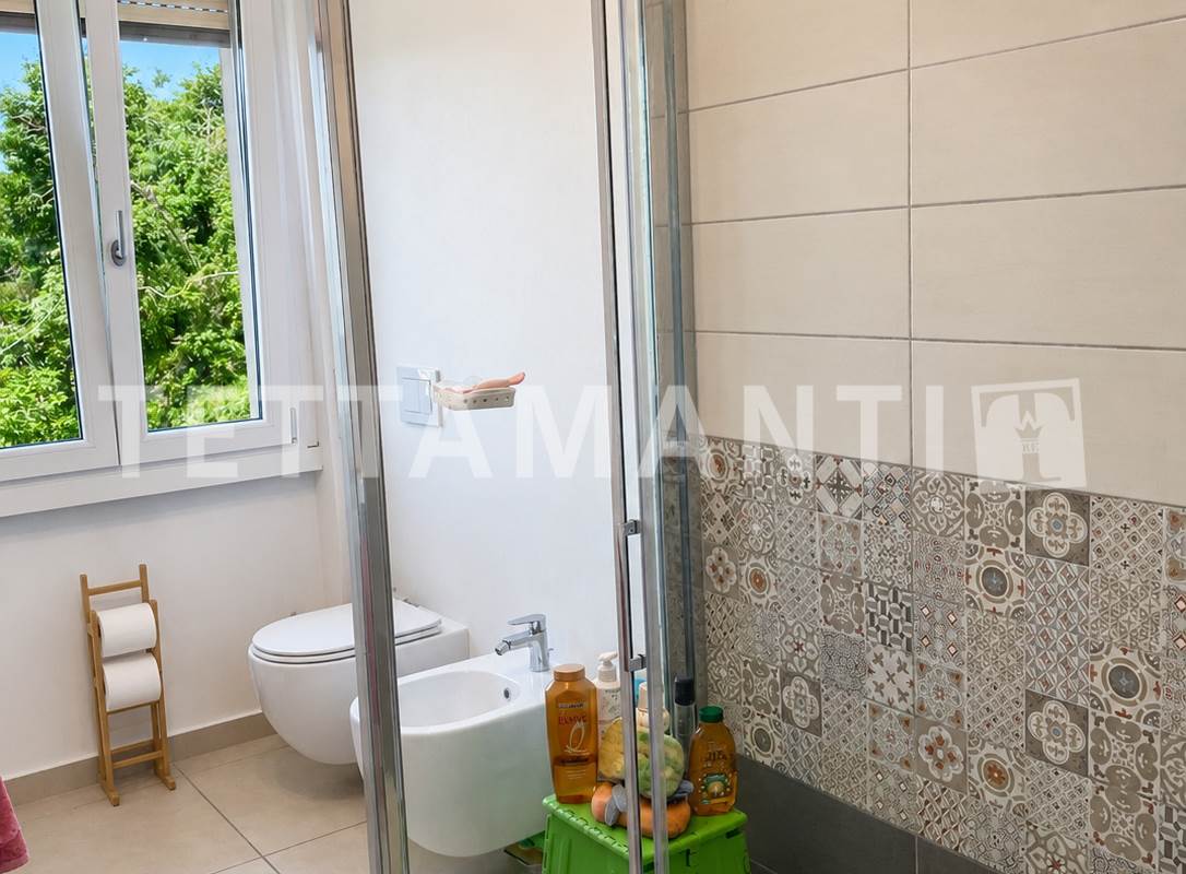 Ampio Appartamento Vista Lago a Como Garzola con box