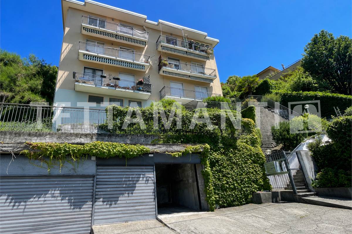 Ampio Appartamento Vista Lago a Como Garzola con box