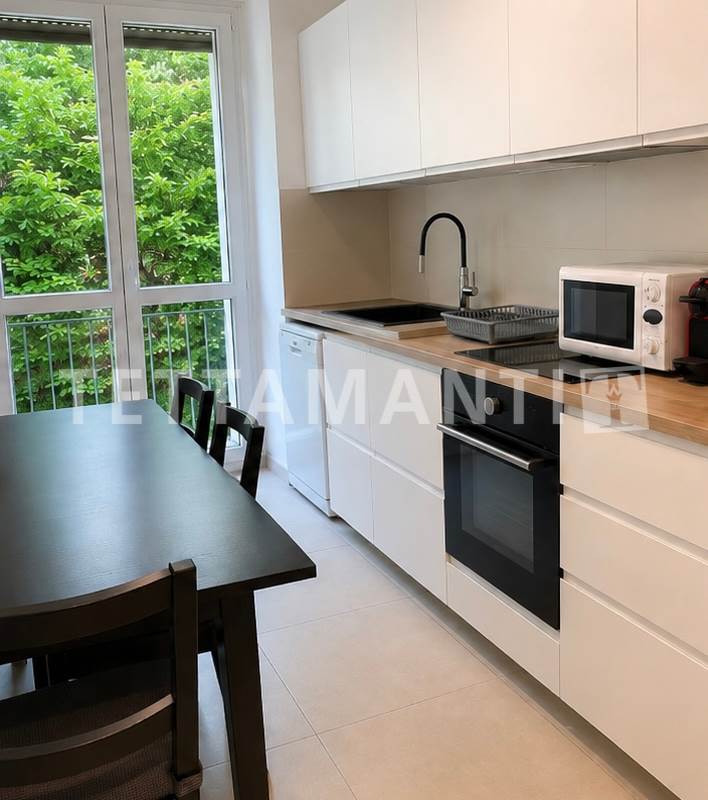Ampio Appartamento Vista Lago a Como Garzola con box