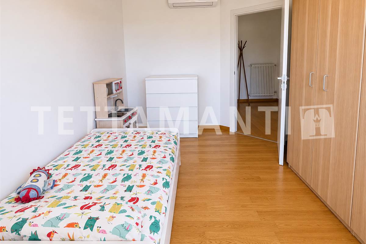 Ampio Appartamento Vista Lago a Como Garzola con box