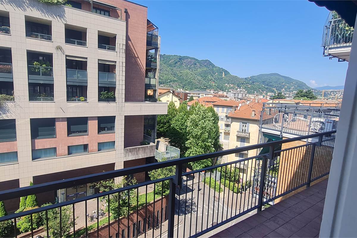 Como Borghi trilocale