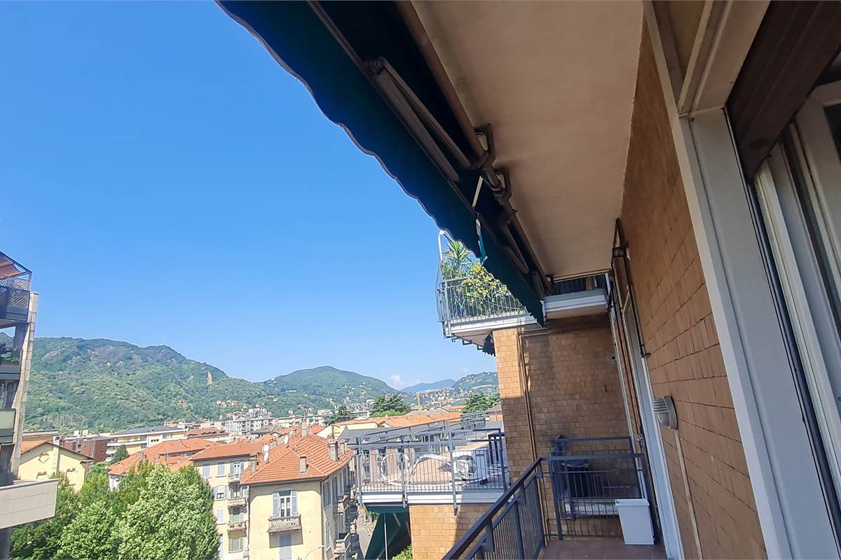 Como Borghi trilocale