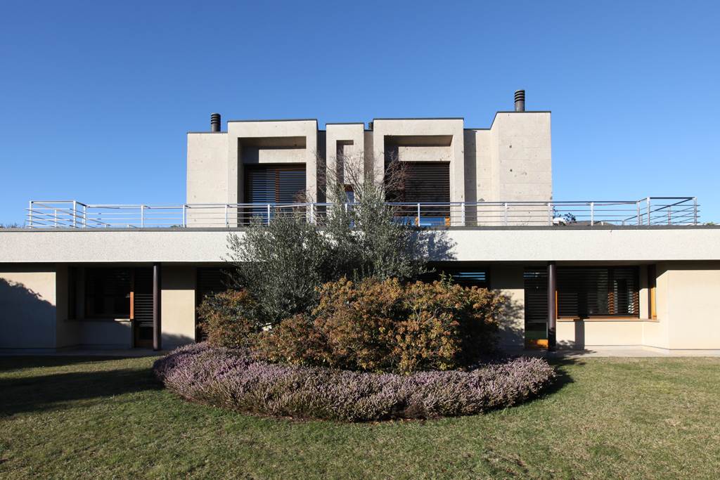 VILLA CON PISCINA - LORA LIPOMO - COMO