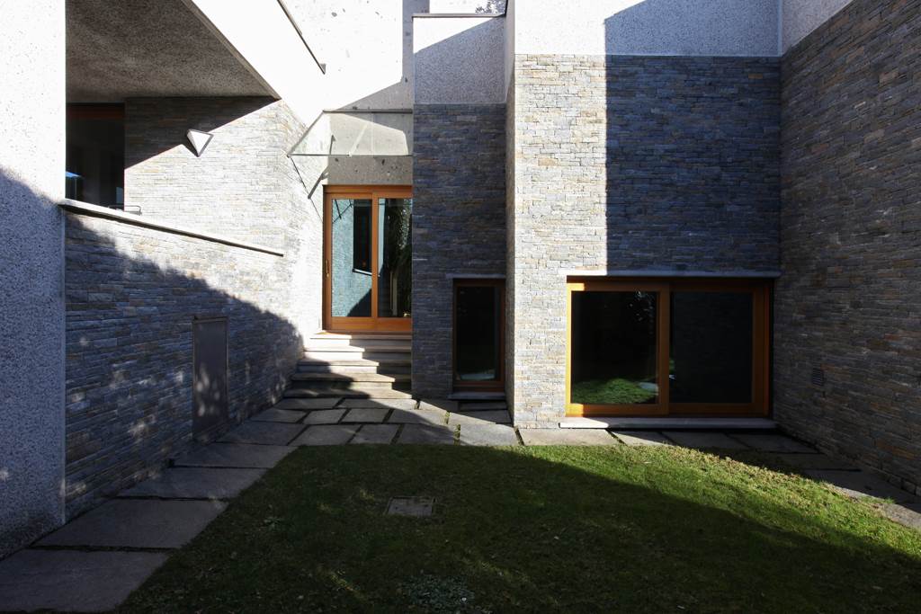 VILLA CON PISCINA - LORA LIPOMO - COMO