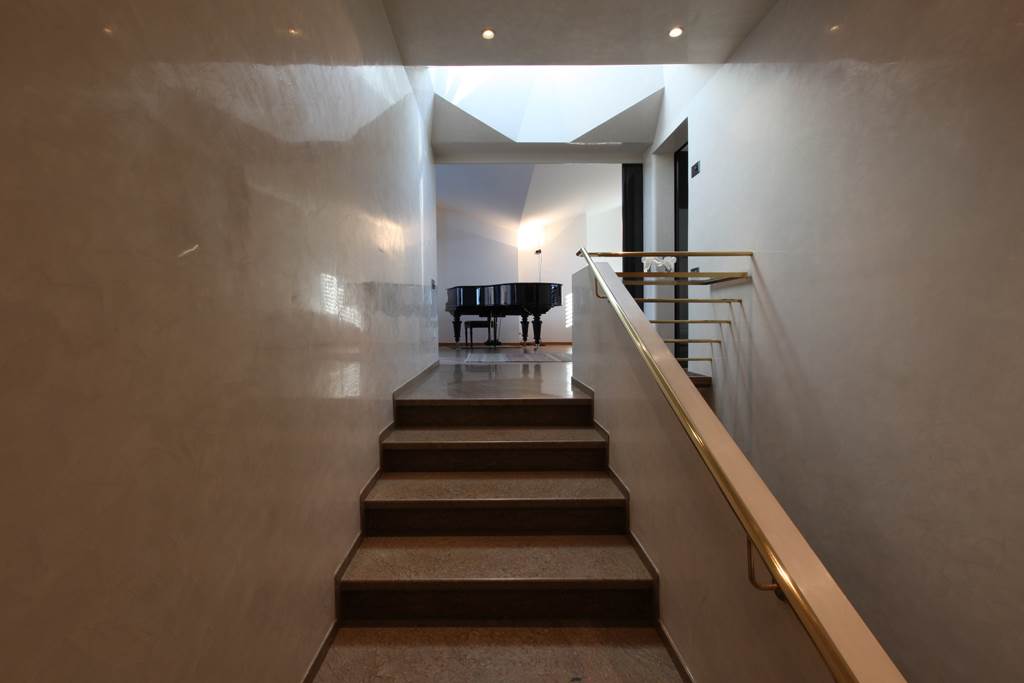 VILLA CON PISCINA - LORA LIPOMO - COMO