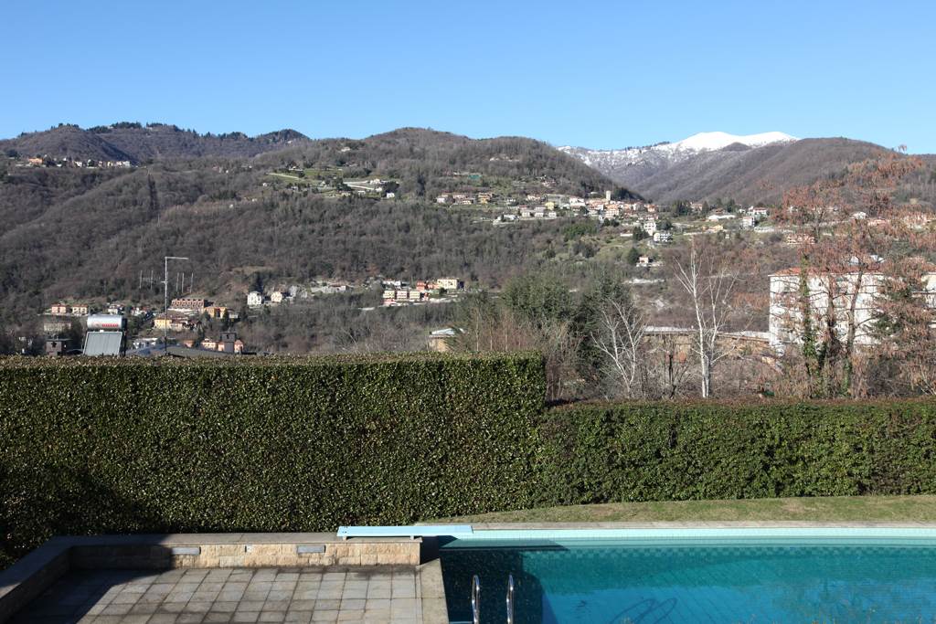 VILLA CON PISCINA - LORA LIPOMO - COMO