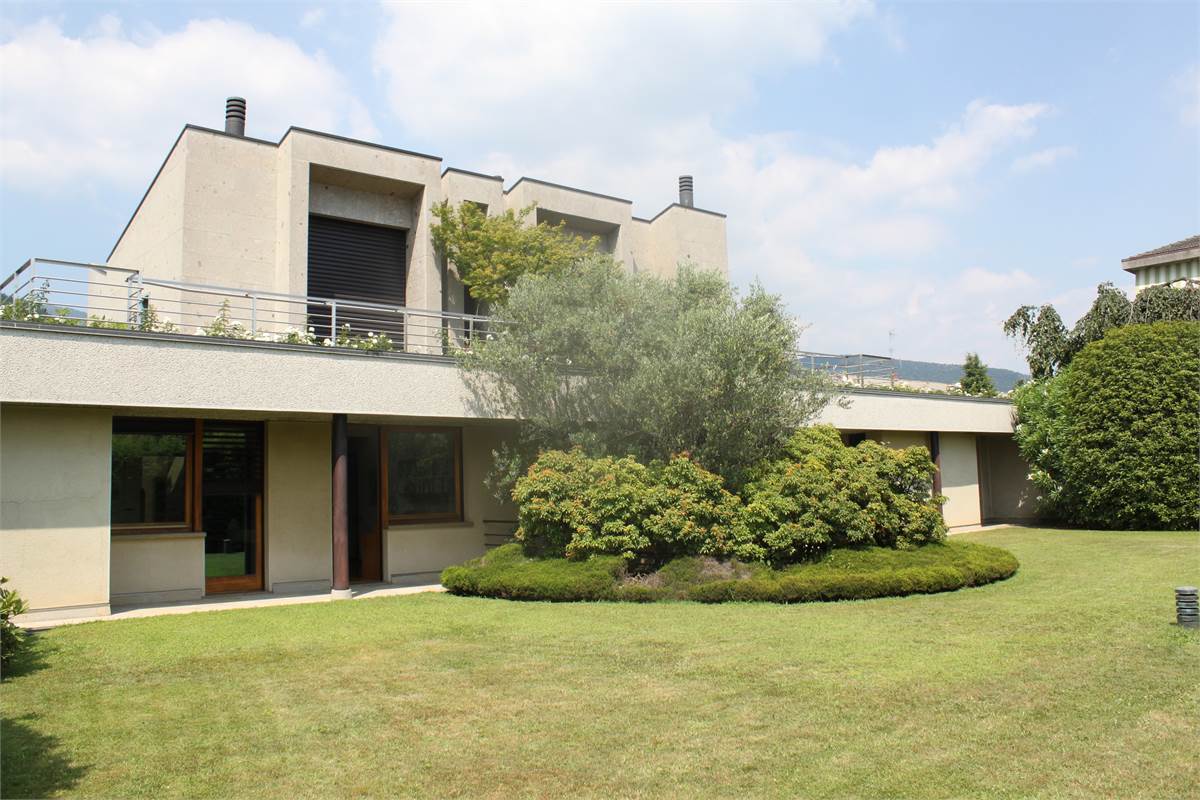 VILLA CON PISCINA - LORA LIPOMO - COMO