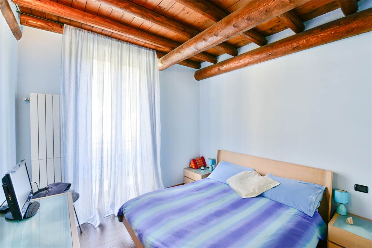 DUPLEX CARATTERISTICO A CAMNAGO VOLTA