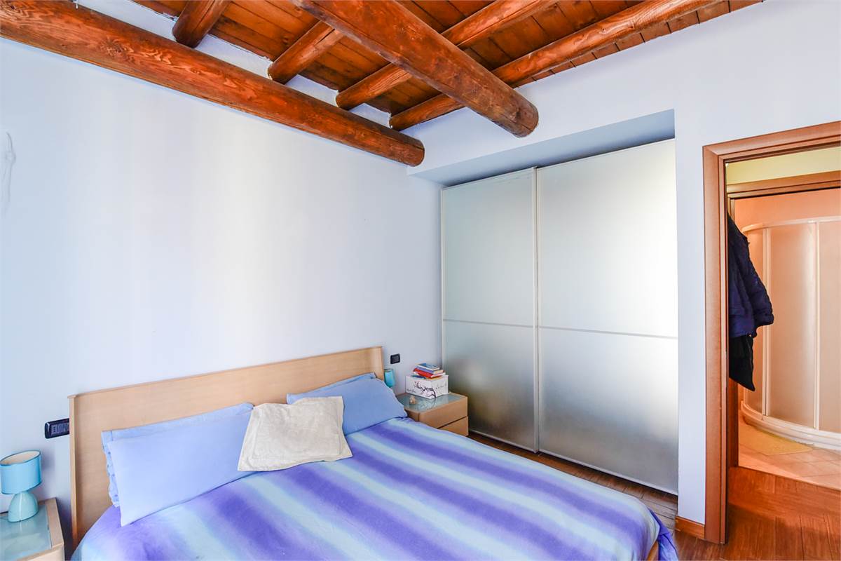 DUPLEX CARATTERISTICO A CAMNAGO VOLTA