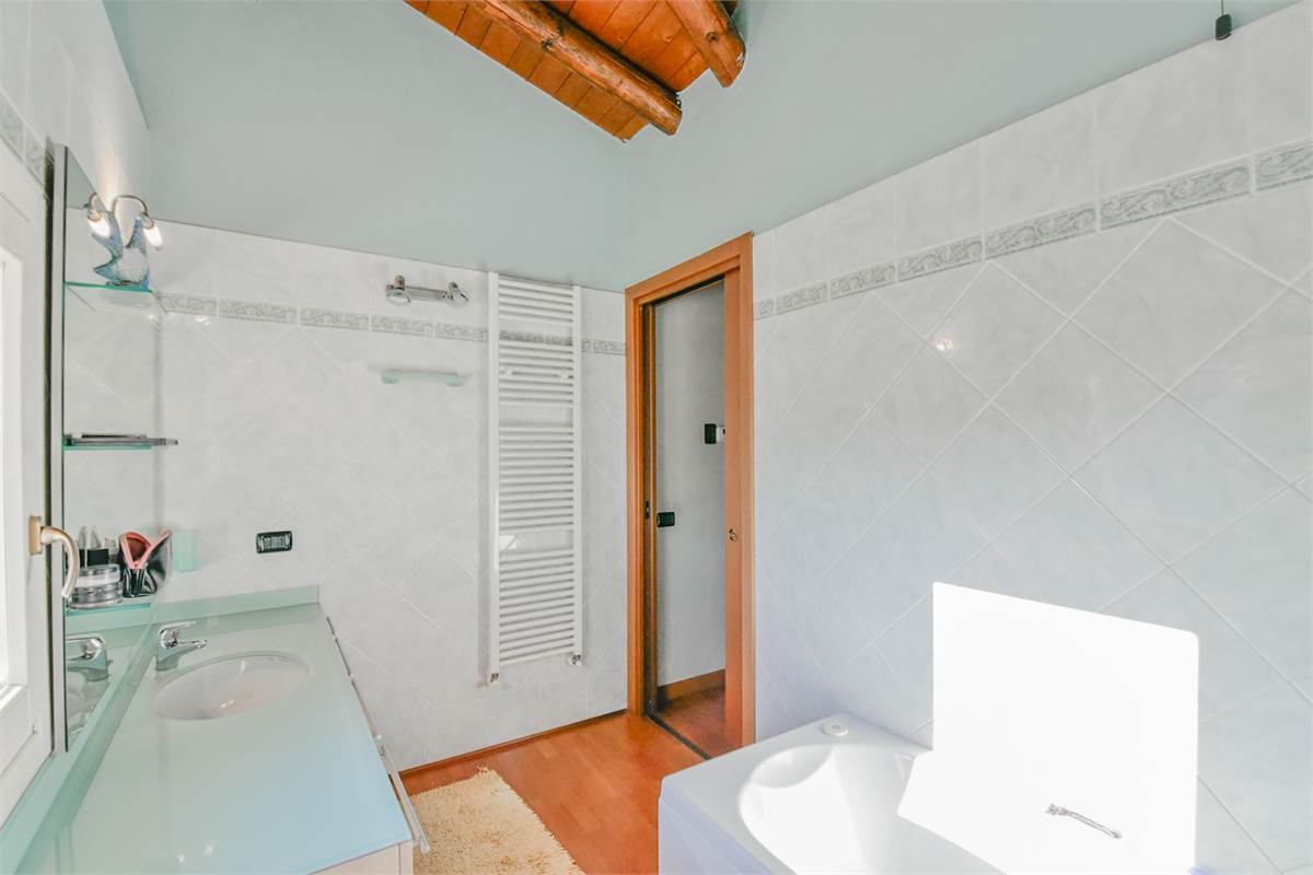 DUPLEX CARATTERISTICO A CAMNAGO VOLTA
