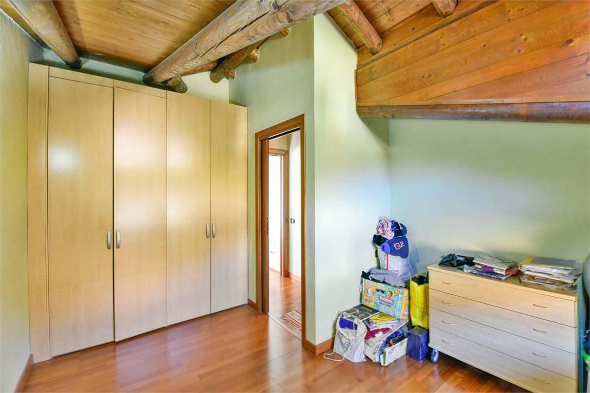 DUPLEX CARATTERISTICO A CAMNAGO VOLTA