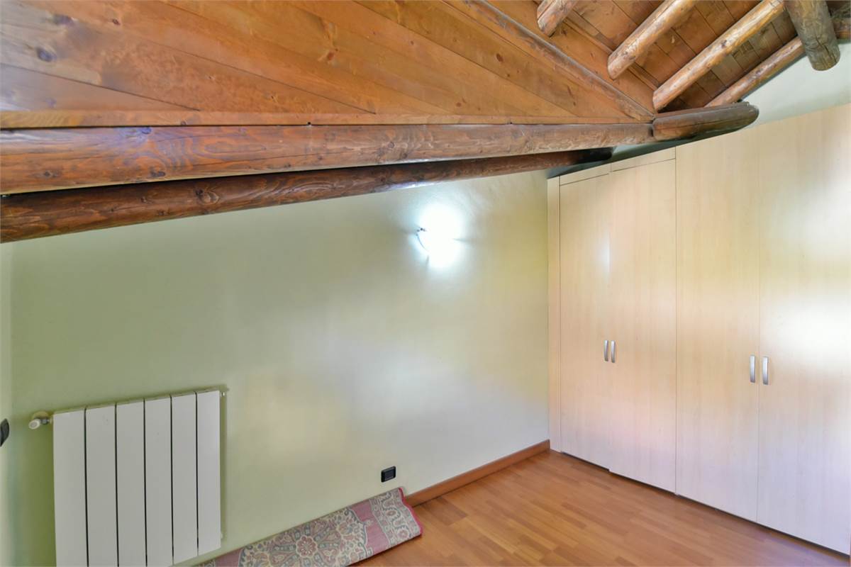 DUPLEX CARATTERISTICO A CAMNAGO VOLTA