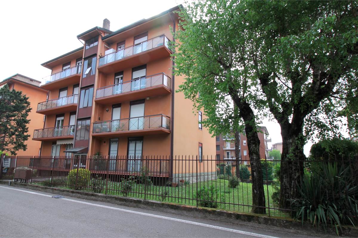 TRILOCALE IN VENDITA A REBBIO - COMO