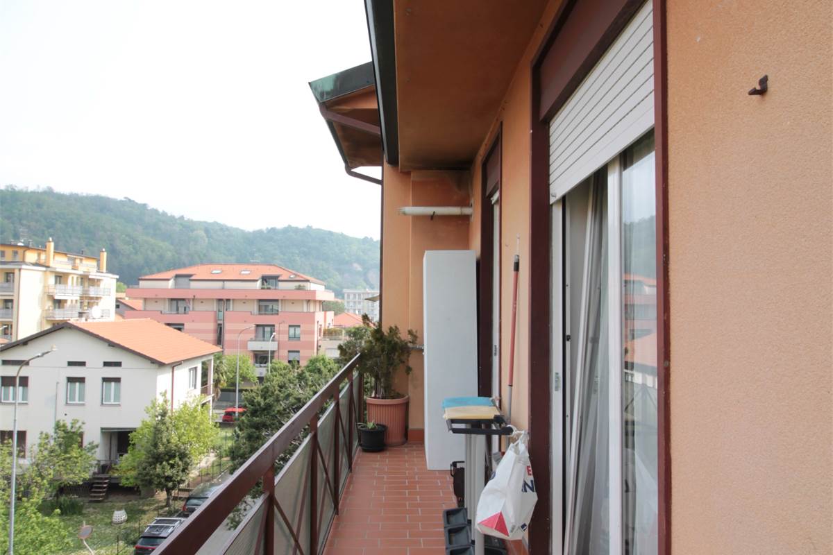TRILOCALE IN VENDITA A REBBIO - COMO