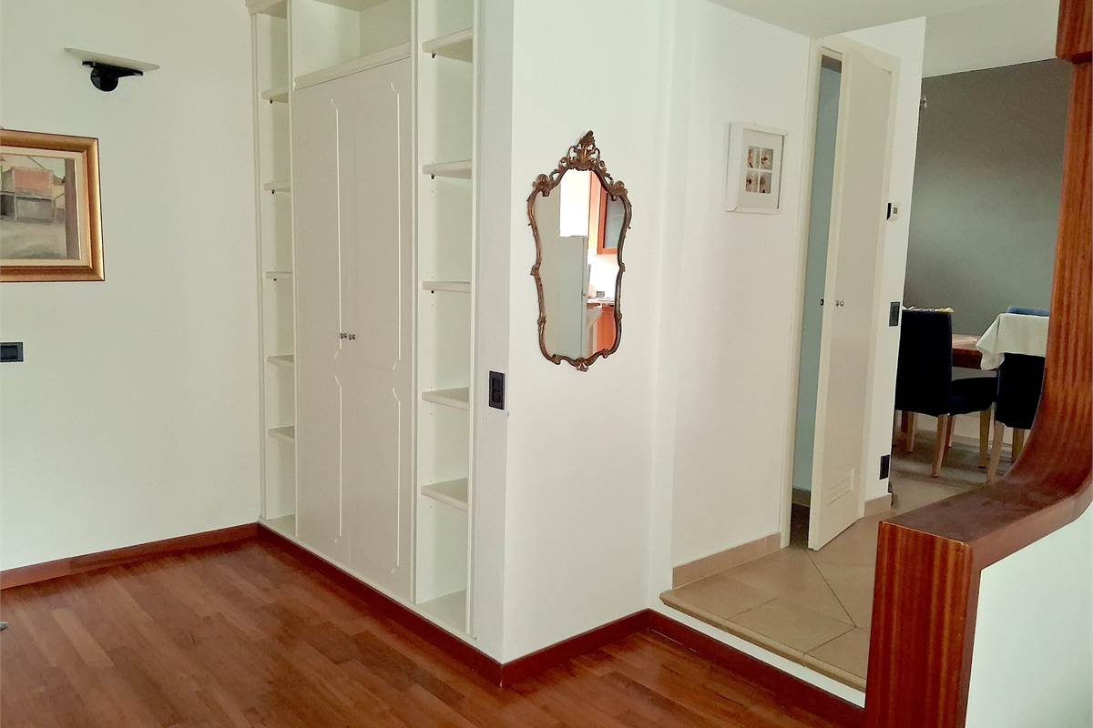 PORZIONE CASA CIELO TERRA CON  2 GRANDI BOX - ROVENNA - CERNOBBIO