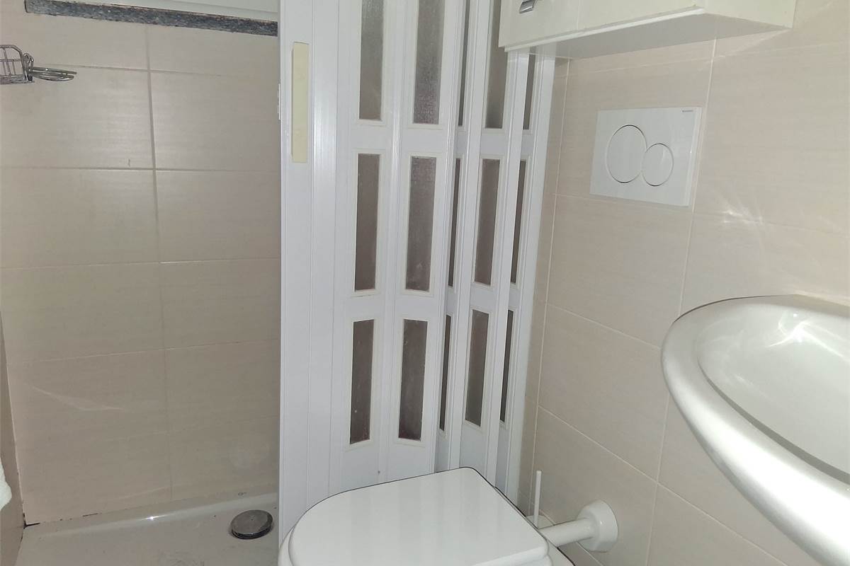 PORZIONE CASA CIELO TERRA CON  2 GRANDI BOX - ROVENNA - CERNOBBIO