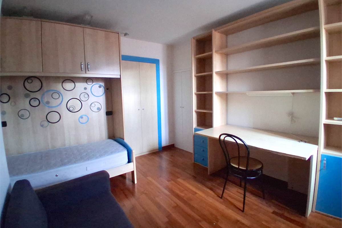 PORZIONE CASA CIELO TERRA CON  2 GRANDI BOX - ROVENNA - CERNOBBIO