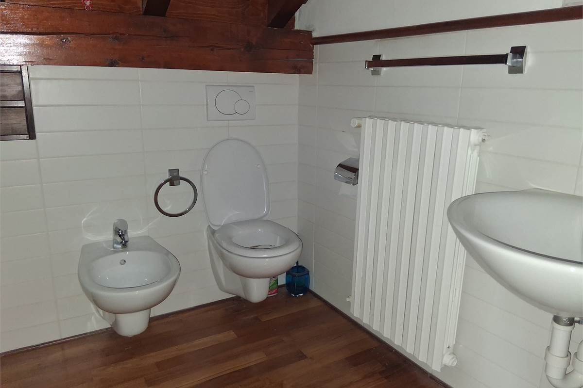 PORZIONE CASA CIELO TERRA CON  2 GRANDI BOX - ROVENNA - CERNOBBIO