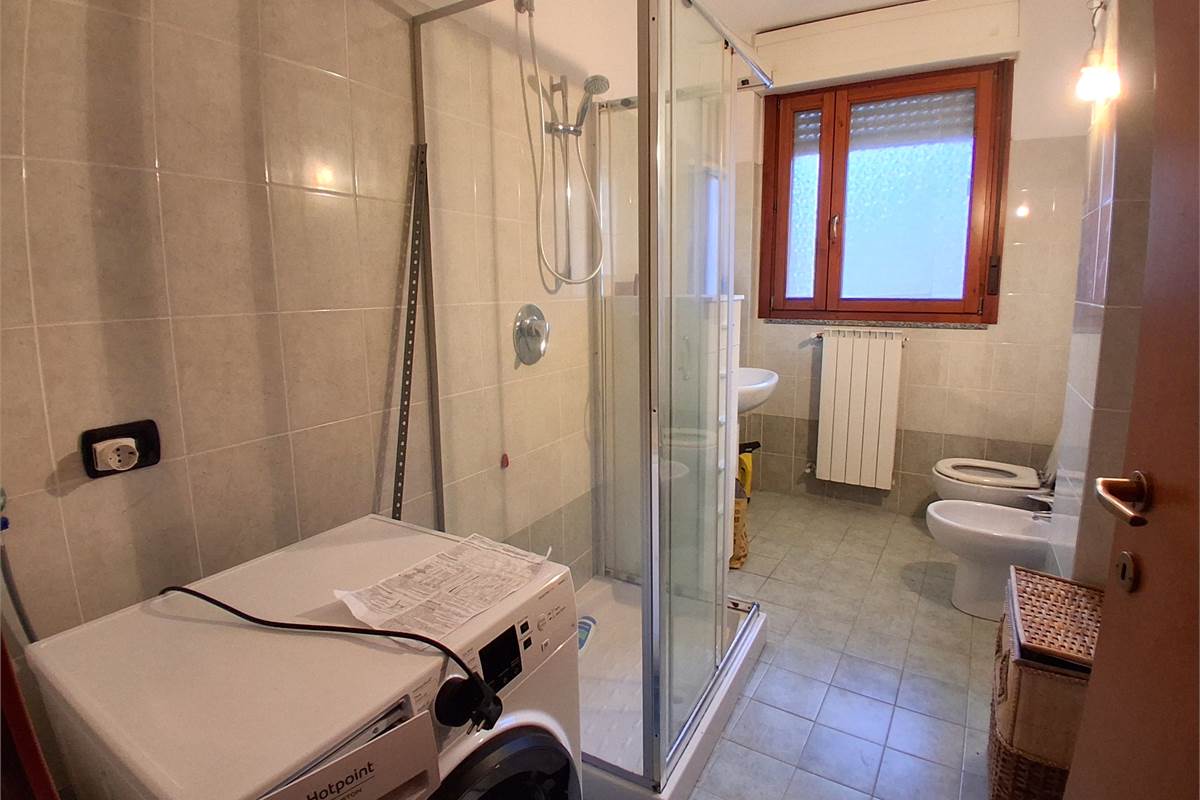 BILOCALE IN AFFITTO - VIA ALCIATO-BORGHI- COMO 