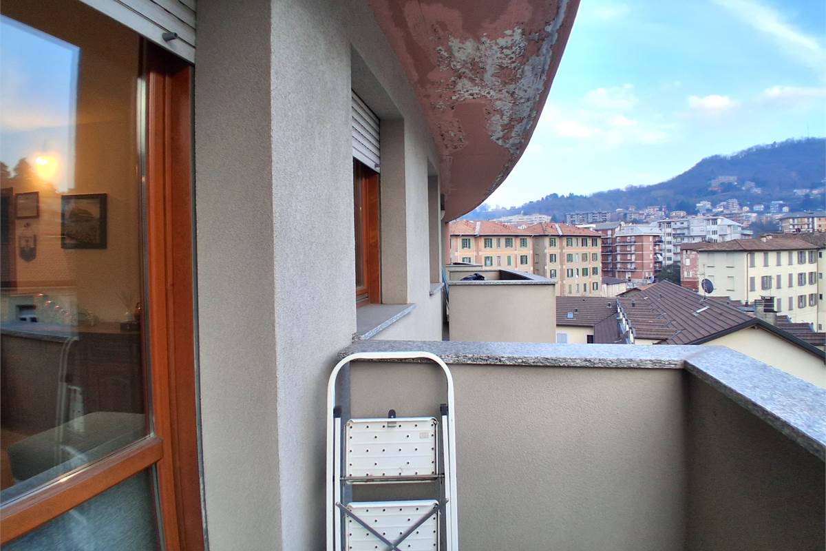 BILOCALE IN AFFITTO - VIA ALCIATO-BORGHI- COMO 