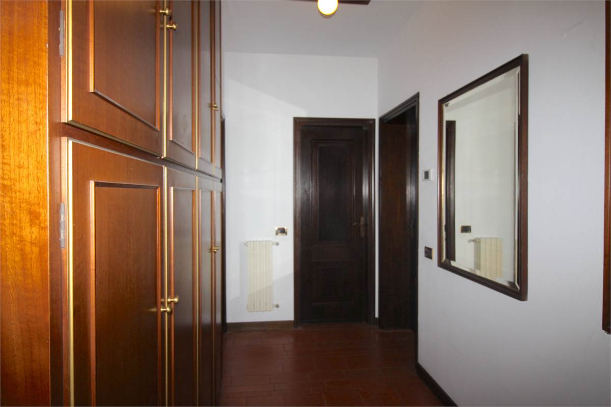 AFFITTO VILLA CON AMPIO GIARDINO PRIVATO CASCINA PELADA CANTU'