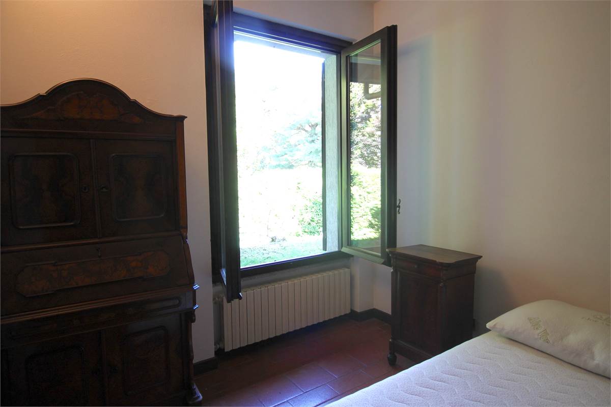 AFFITTO VILLA CON AMPIO GIARDINO PRIVATO CASCINA PELADA CANTU'