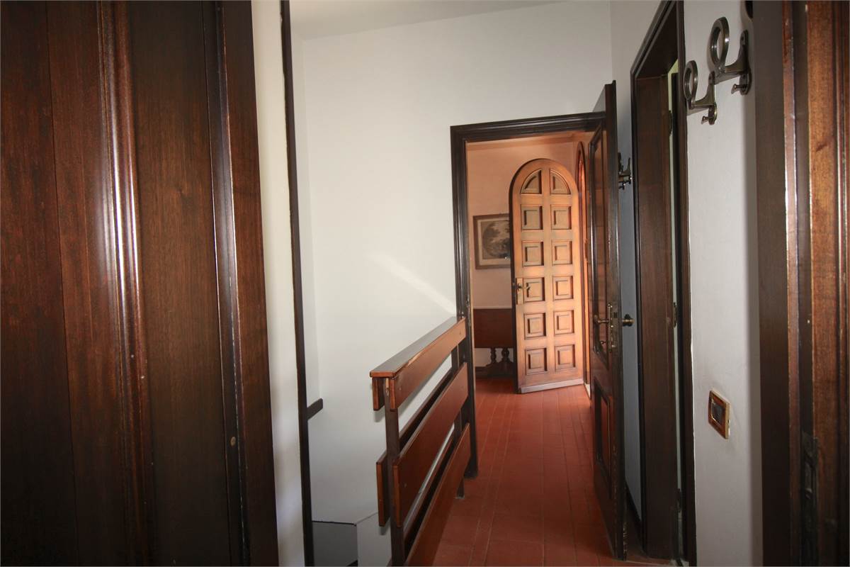 AFFITTO VILLA CON AMPIO GIARDINO PRIVATO CASCINA PELADA CANTU'